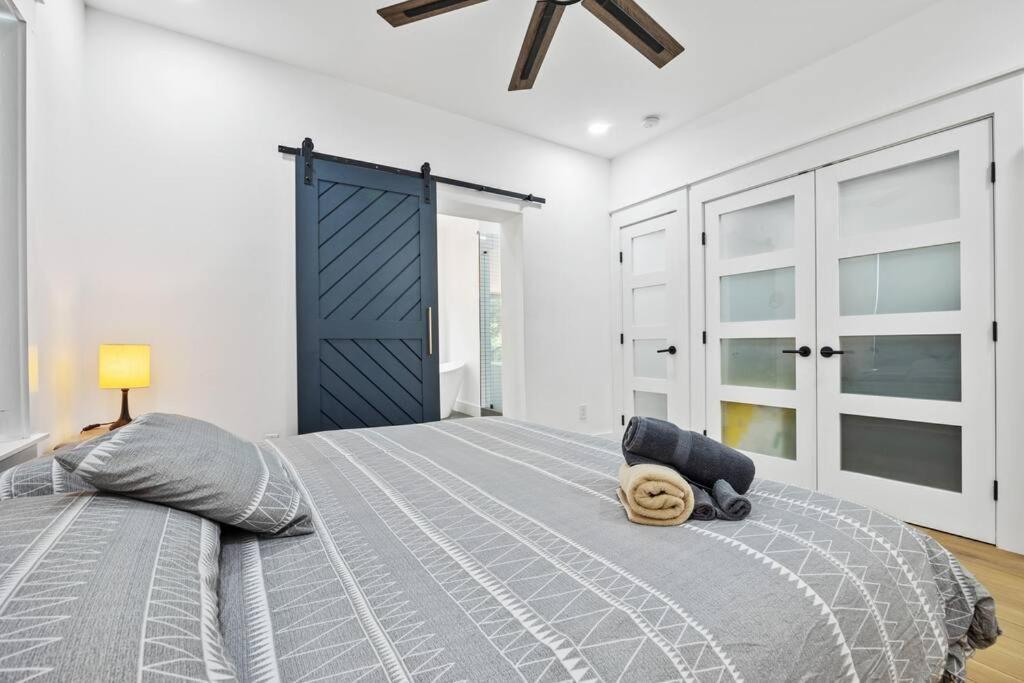 Designer Home: King Beds, Luxe Bath+Free Parking! Atlanta Ngoại thất bức ảnh