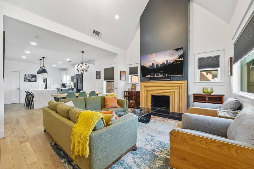 Designer Home: King Beds, Luxe Bath+Free Parking! Atlanta Ngoại thất bức ảnh